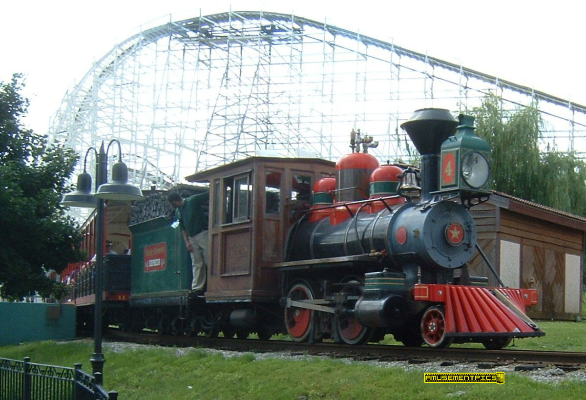 12 Best Theme Park Steam Trains in America - Coaster101